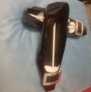 ROGER VIVIER PARIS  PATENT BELLE BLACK SHOES